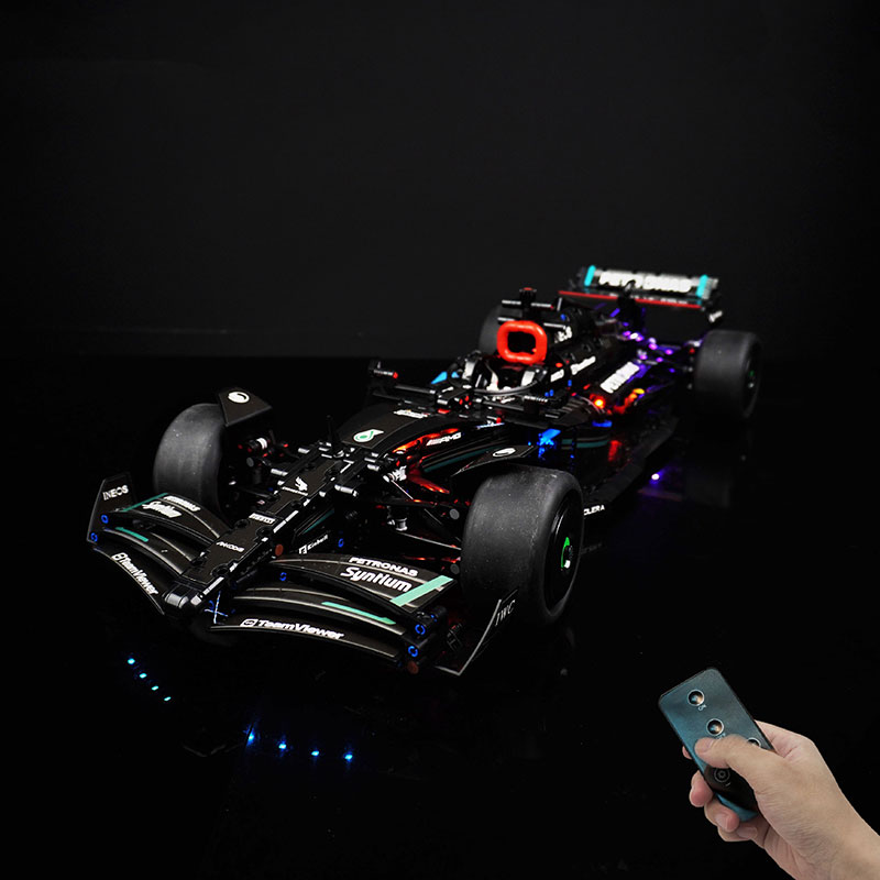 مجموعة إضاءة LED لمصباح سيارة  - مراجعة Model Kit F1 وسعره