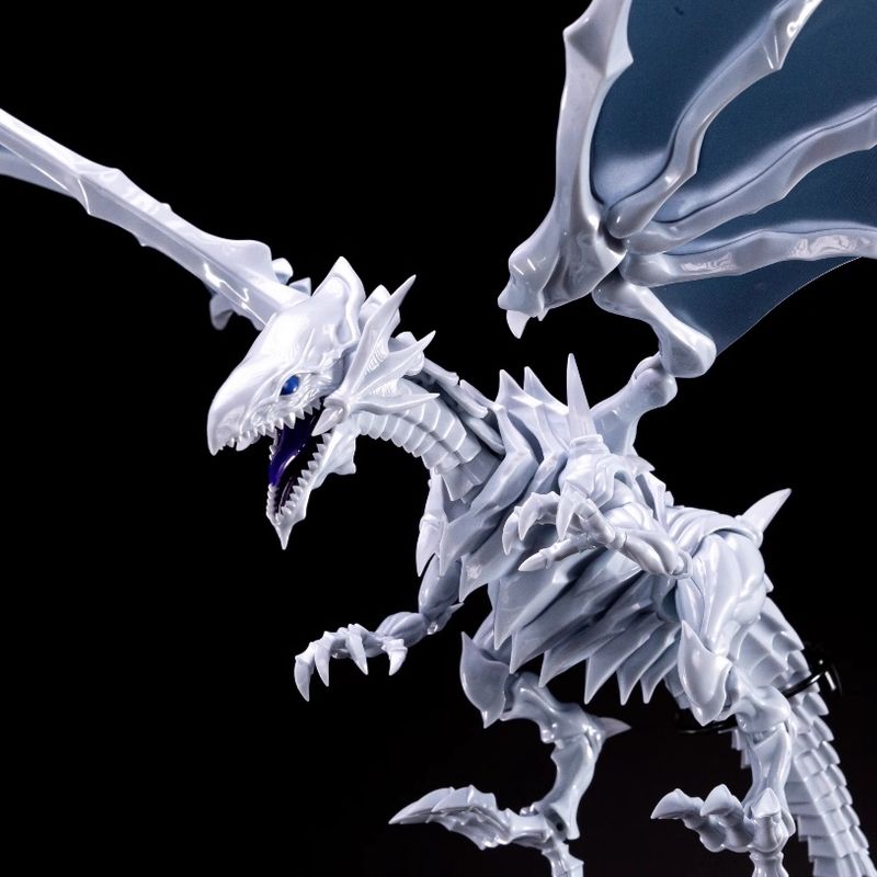 نموذج تنين أبيض ذو عيون زرقاء  - مراجعة Model Kit Yugioh وسعره