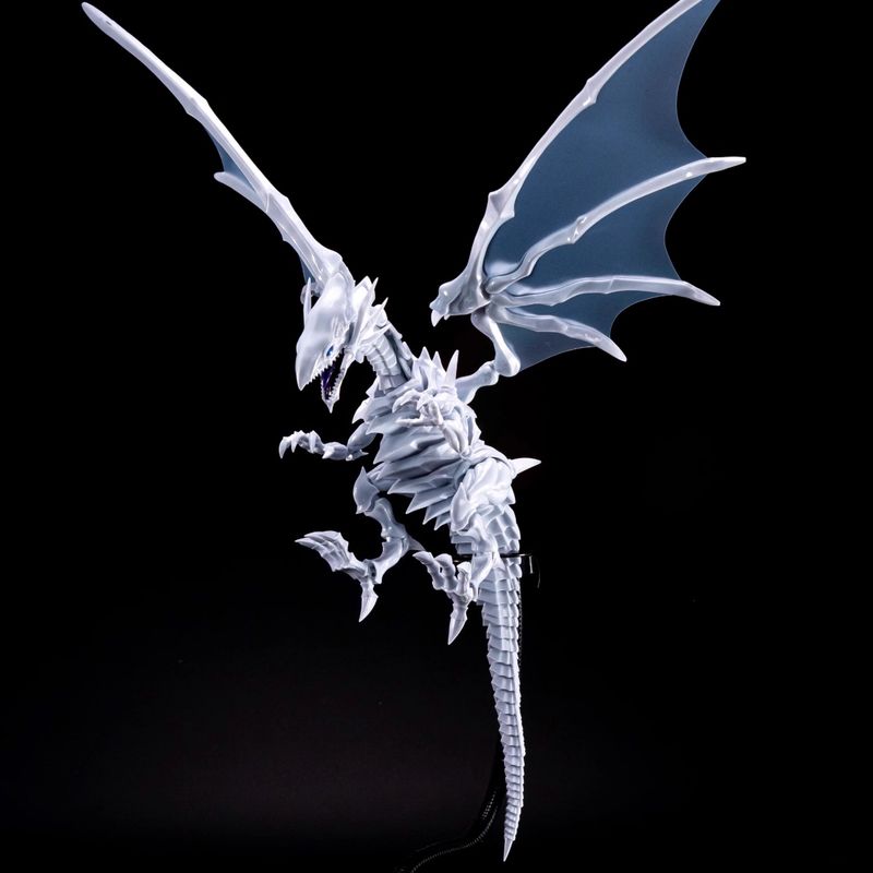 نموذج تنين أبيض ذو عيون زرقاء  - مراجعة Model Kit Yugioh وسعره