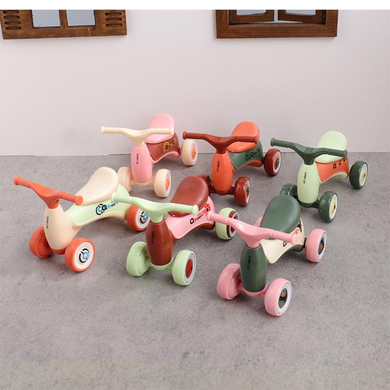 قطعة واحدة، سيارة أطفال صغيرة  - مراجعة Model Kit Plastic وسعره